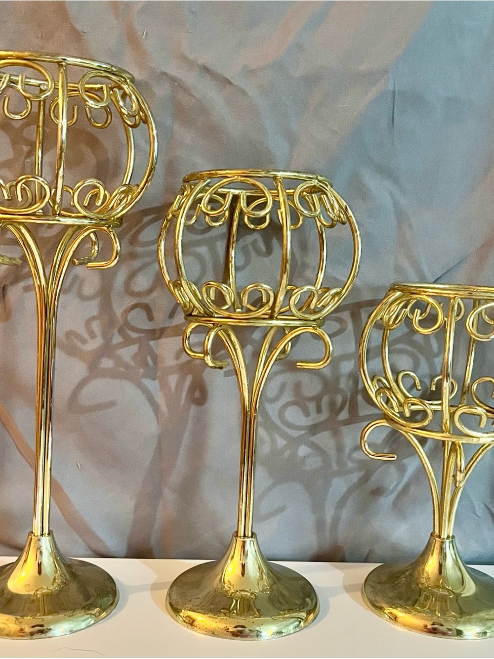 Vtg Homco Gold Wire Filigree Candle Holders Staggered Set of 3 Brass Pedestal